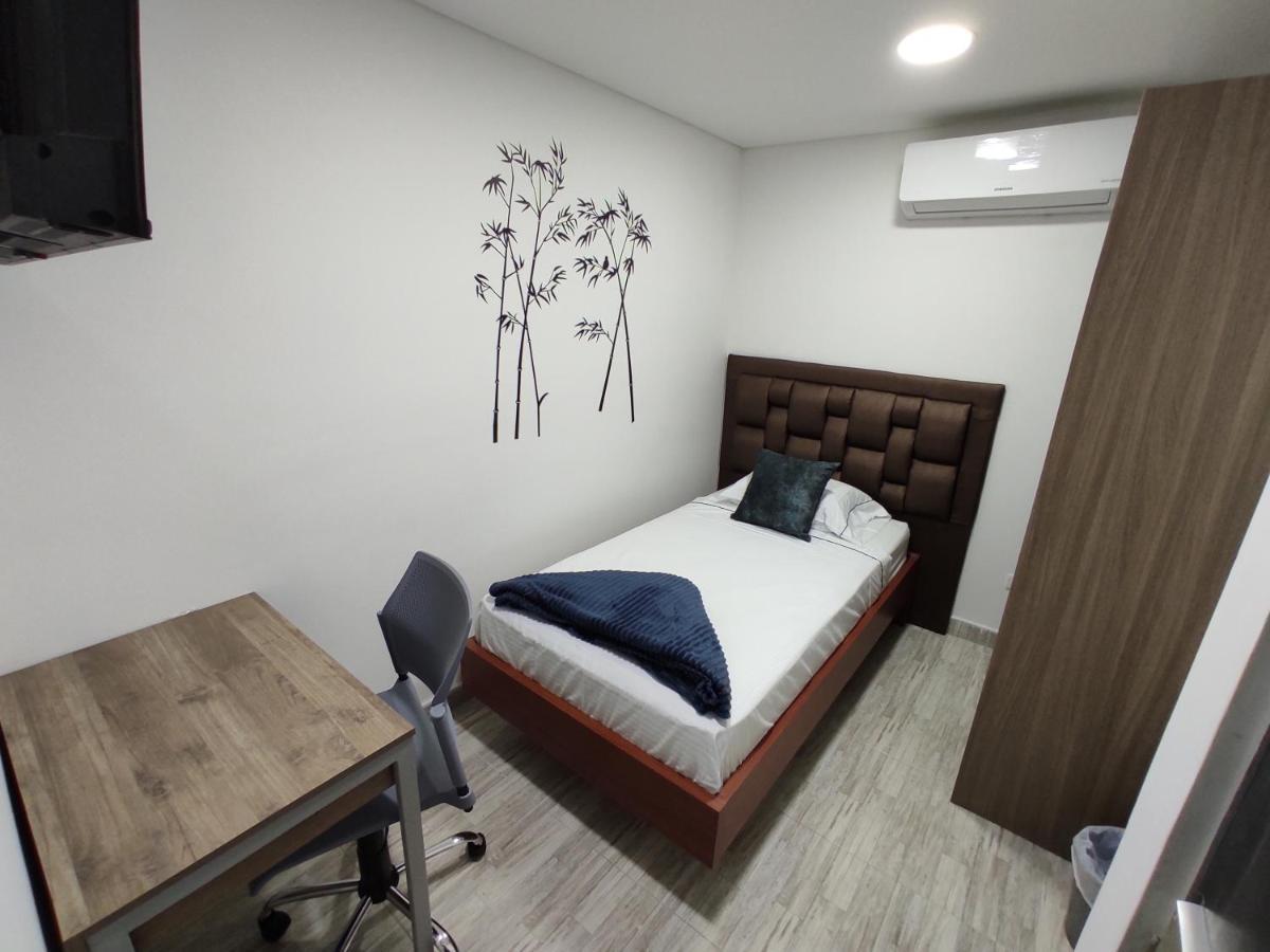 Hostel Boutique Nido De Loros เมเดยิน ภายนอก รูปภาพ