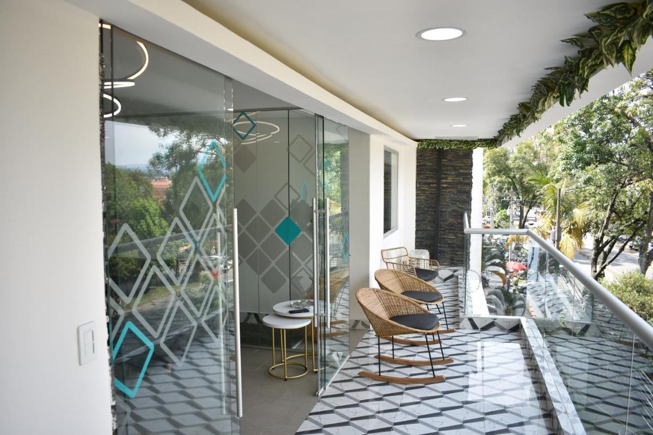 Hostel Boutique Nido De Loros เมเดยิน ภายนอก รูปภาพ
