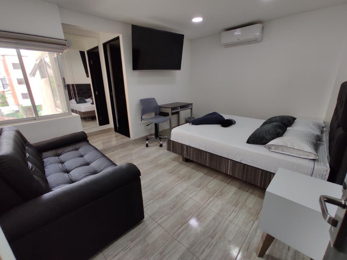 Hostel Boutique Nido De Loros เมเดยิน ภายนอก รูปภาพ