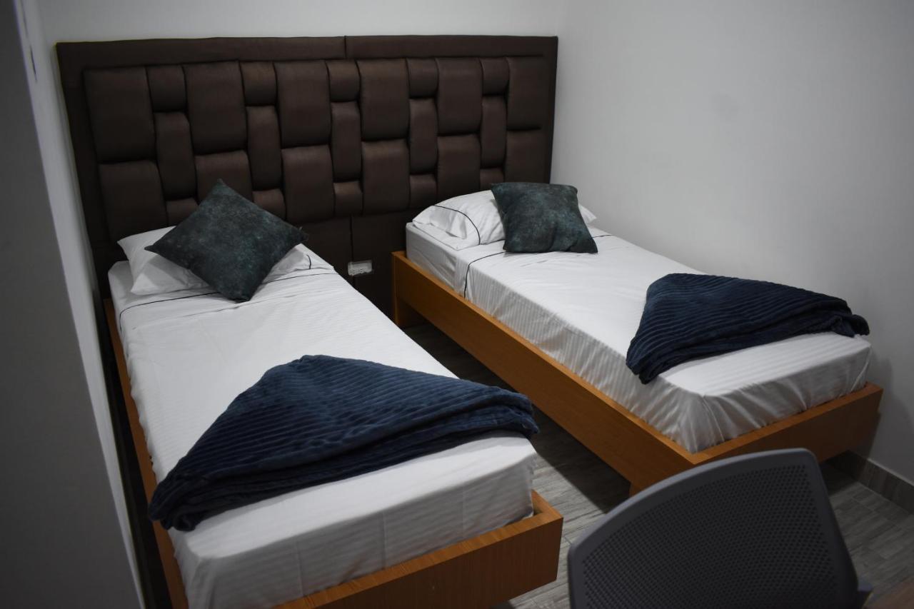 Hostel Boutique Nido De Loros เมเดยิน ภายนอก รูปภาพ