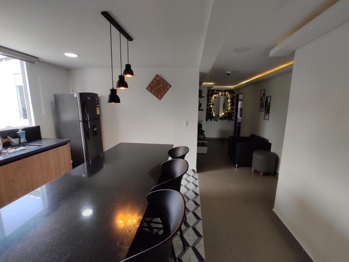 Hostel Boutique Nido De Loros เมเดยิน ภายนอก รูปภาพ