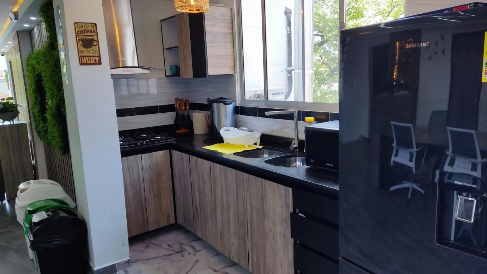 Hostel Boutique Nido De Loros เมเดยิน ภายนอก รูปภาพ