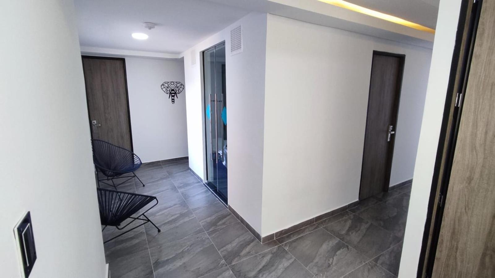 Hostel Boutique Nido De Loros เมเดยิน ภายนอก รูปภาพ