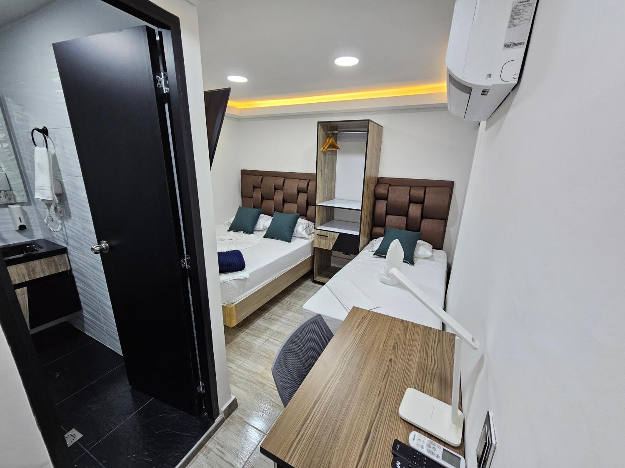 Hostel Boutique Nido De Loros เมเดยิน ภายนอก รูปภาพ
