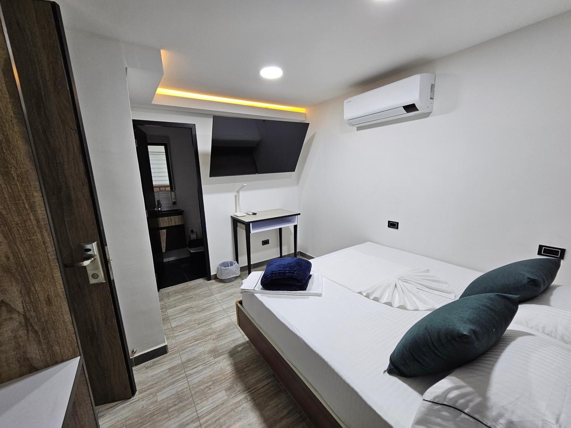 Hostel Boutique Nido De Loros เมเดยิน ภายนอก รูปภาพ