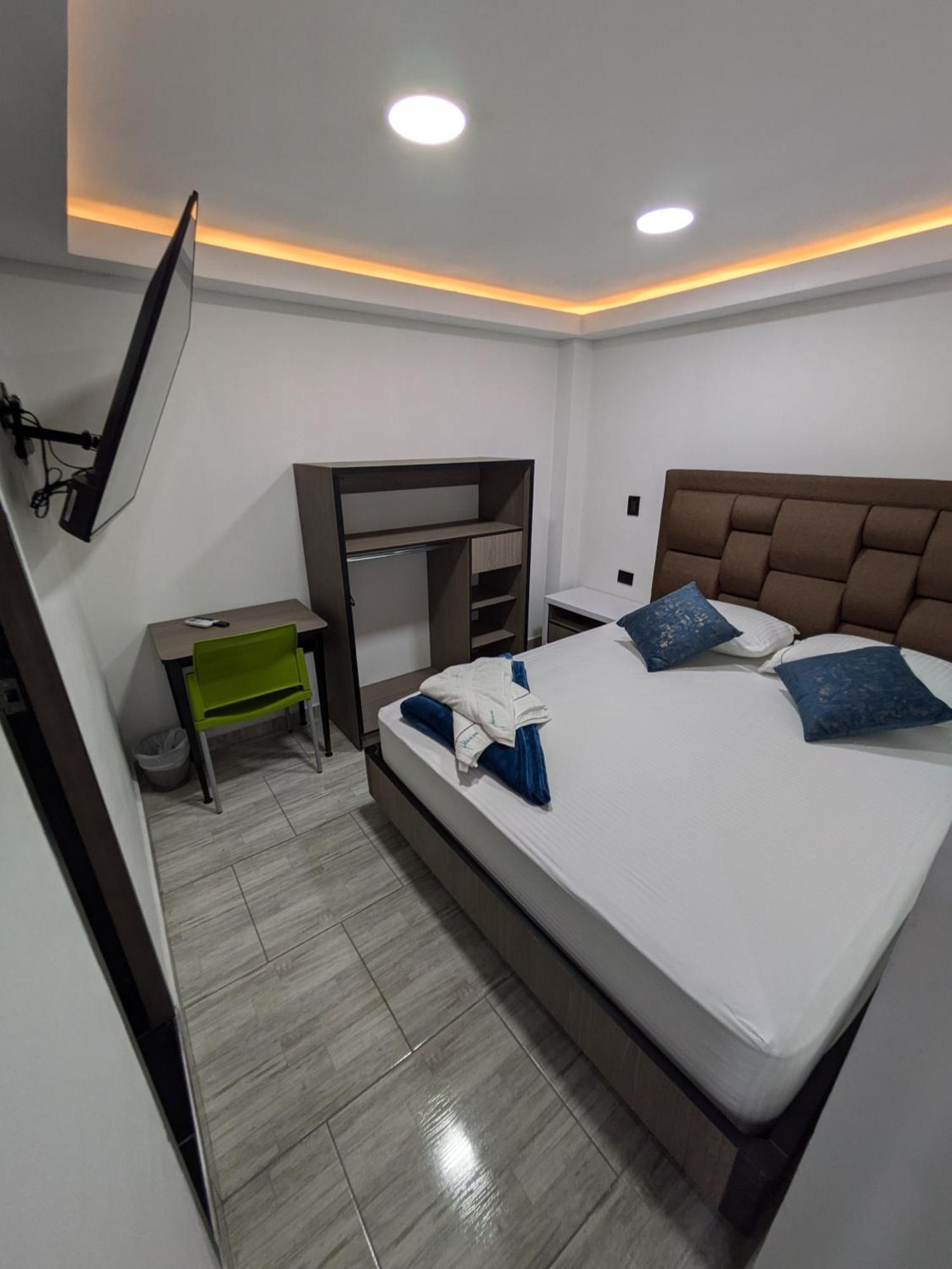 Hostel Boutique Nido De Loros เมเดยิน ภายนอก รูปภาพ