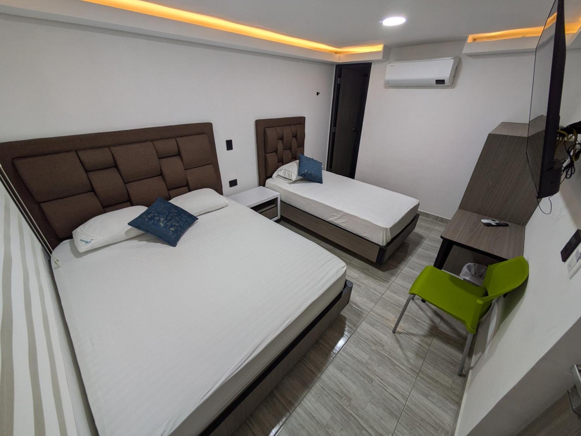 Hostel Boutique Nido De Loros เมเดยิน ภายนอก รูปภาพ
