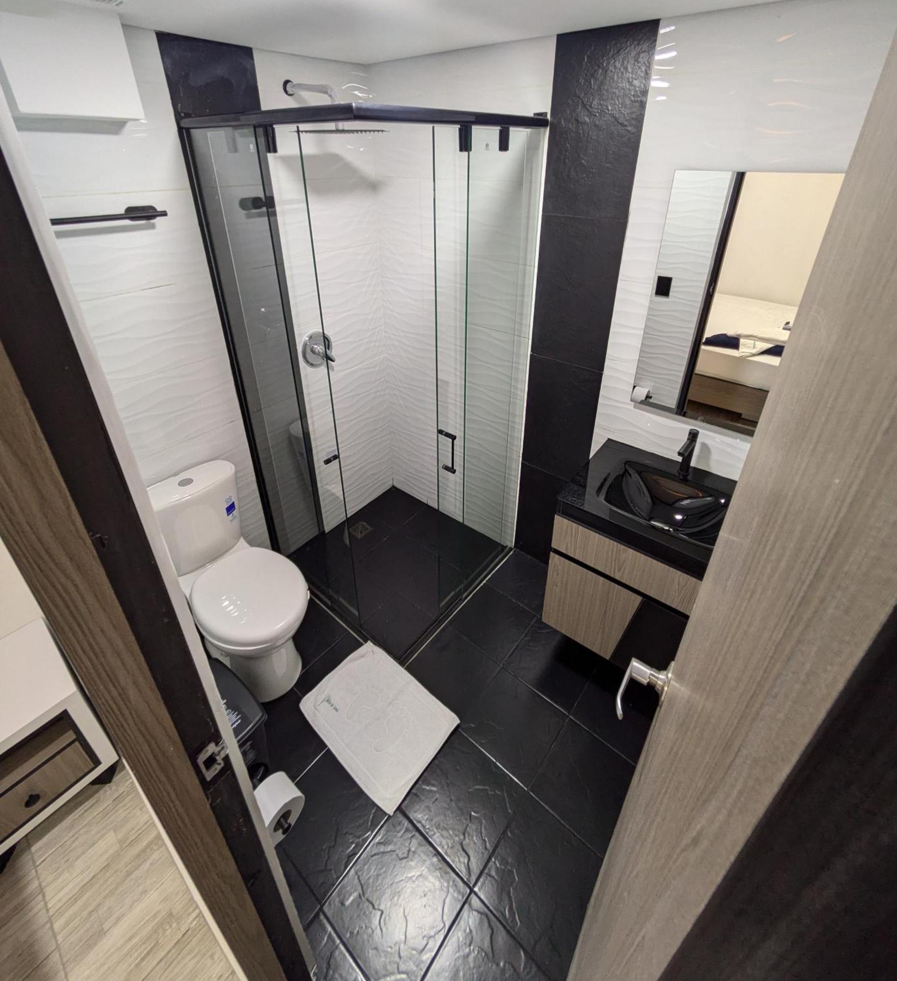 Hostel Boutique Nido De Loros เมเดยิน ภายนอก รูปภาพ